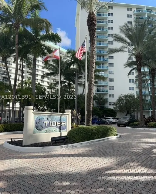 3801 S Ocean Dr #2D, Hollywood, FL 33019