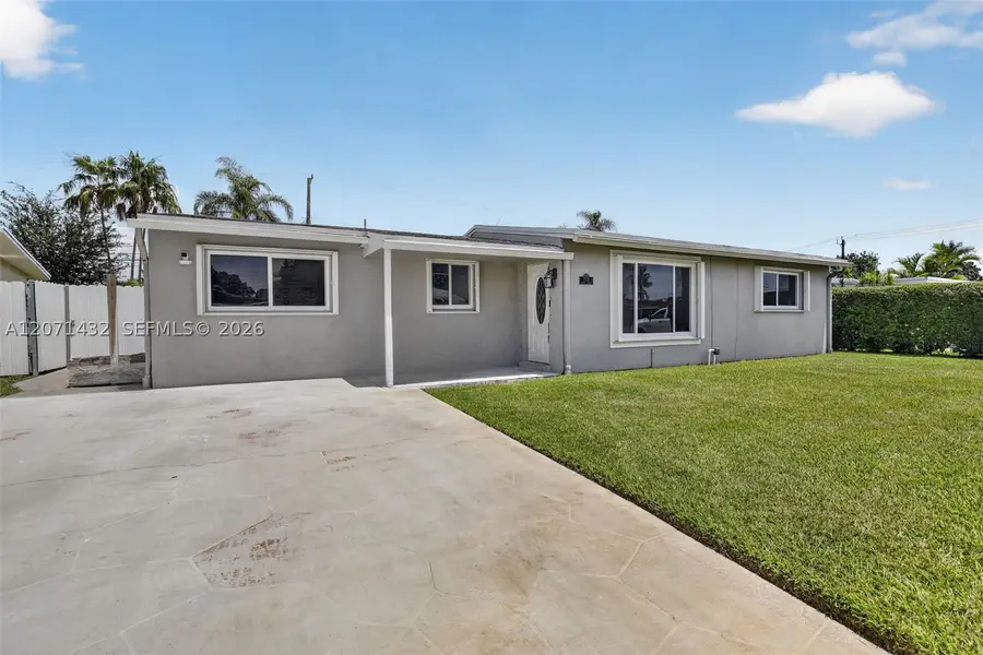 7521 Eaton St, Hollywood, FL 33024 - #2