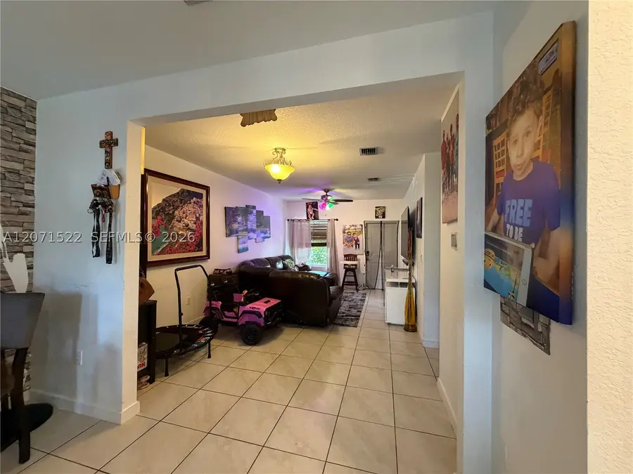 548 NE 5th Way, Florida City, FL 33034 - #3