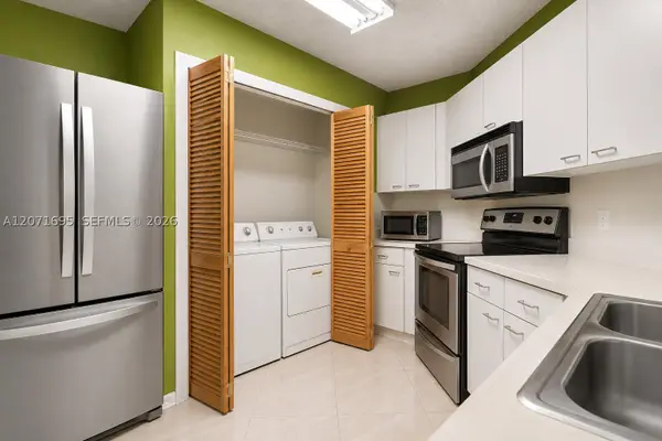 6276 NW 186th St #305, Hialeah, FL 33015
