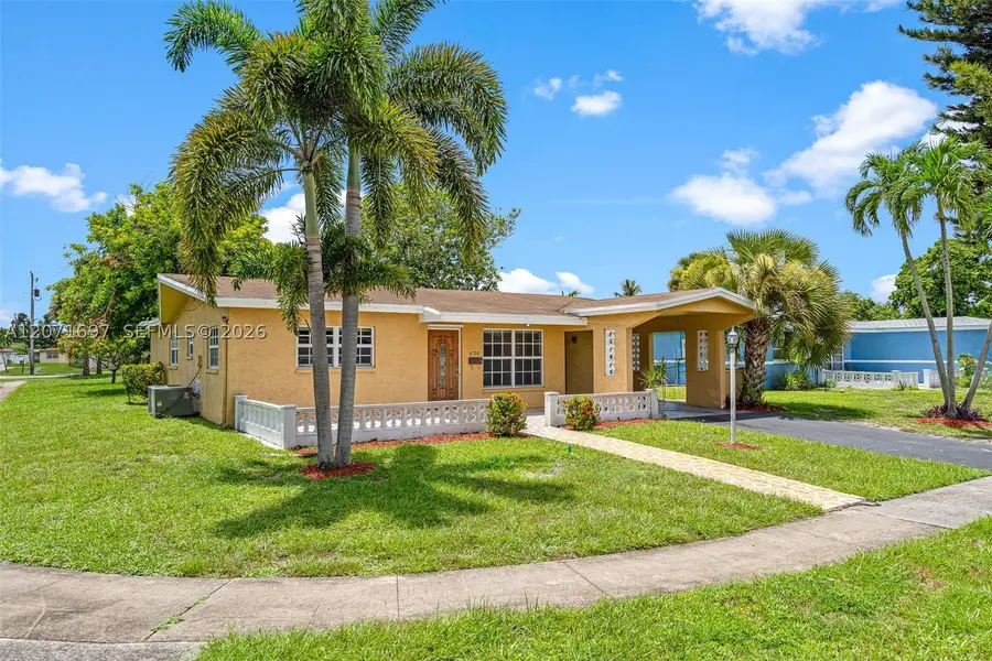 4700 NW 41st Pl, Lauderdale Lakes, FL 33319 - #2