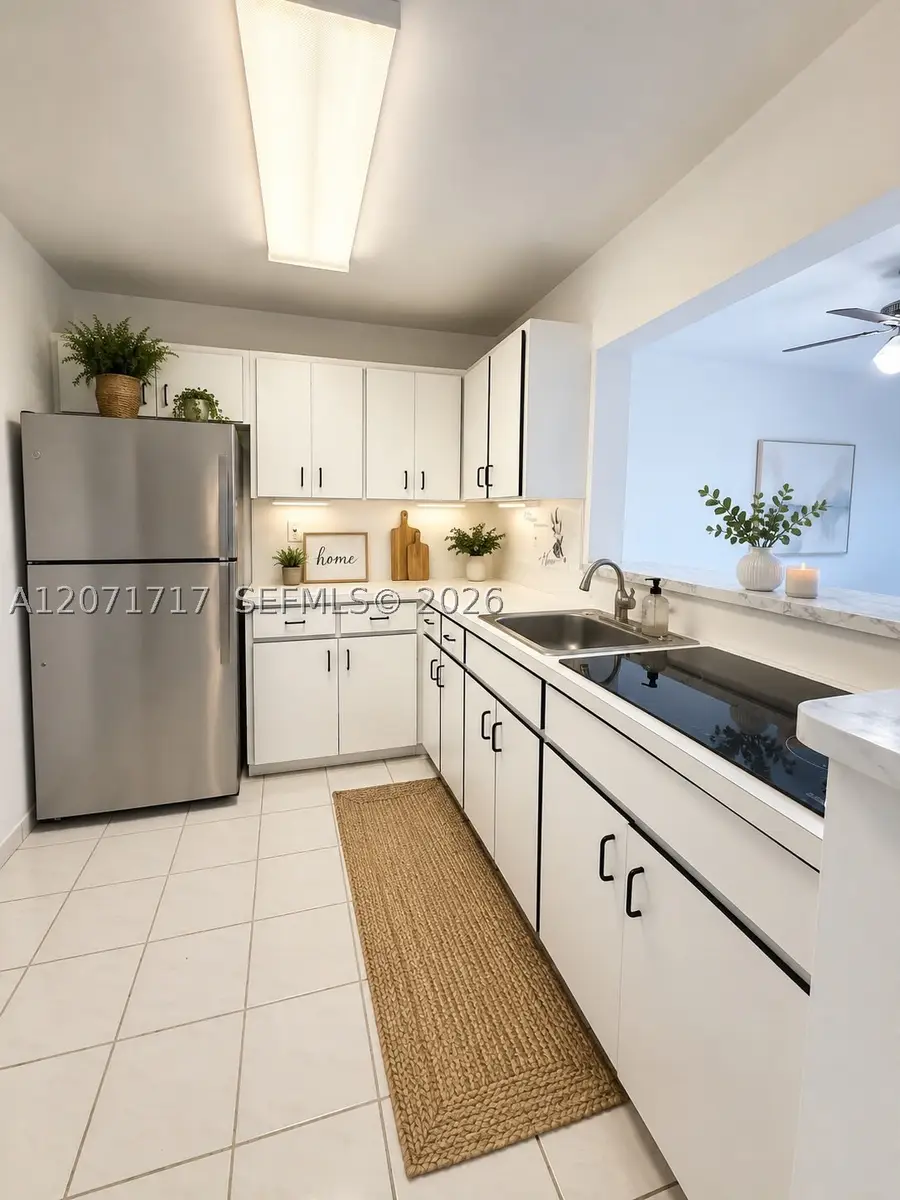 5199 NW 7th St #501E, Miami, FL 33126 - #2