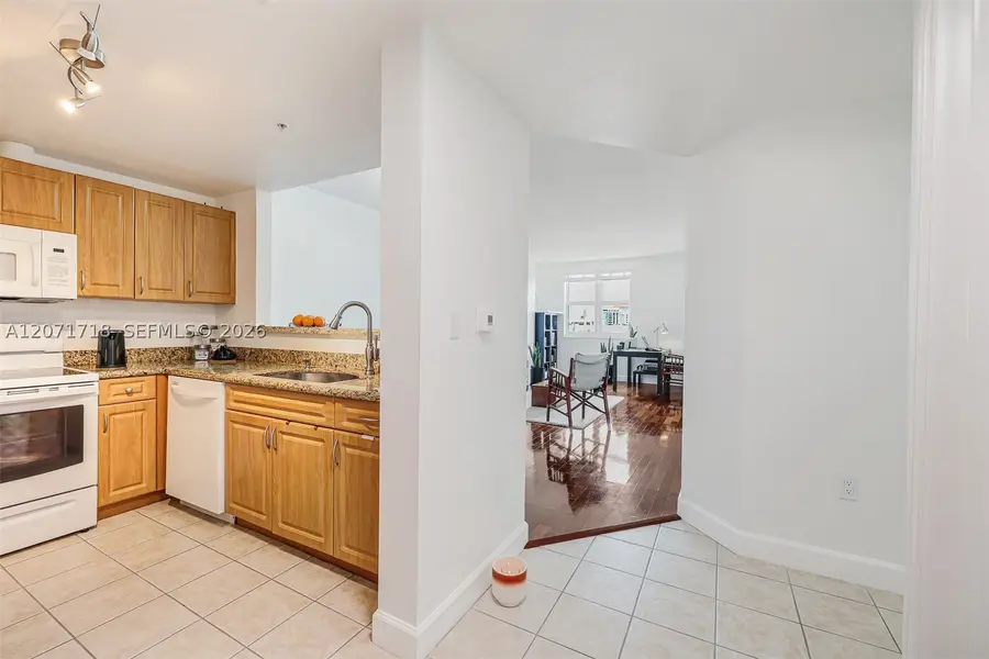 50 Menores Ave #820, Coral Gables, FL 33134 - #2
