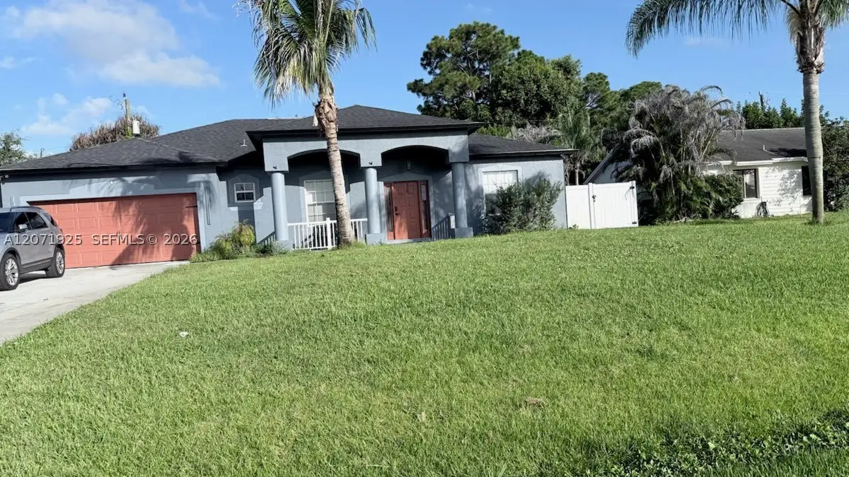1654 SE Holiday Rd, Port Saint Lucie, FL 34952 - #1