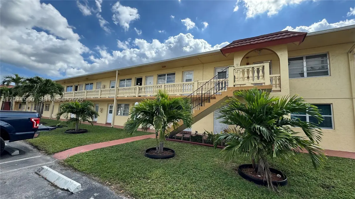 160 NE 203rd Ter #E20, Miami Gardens, FL 33179 - #1