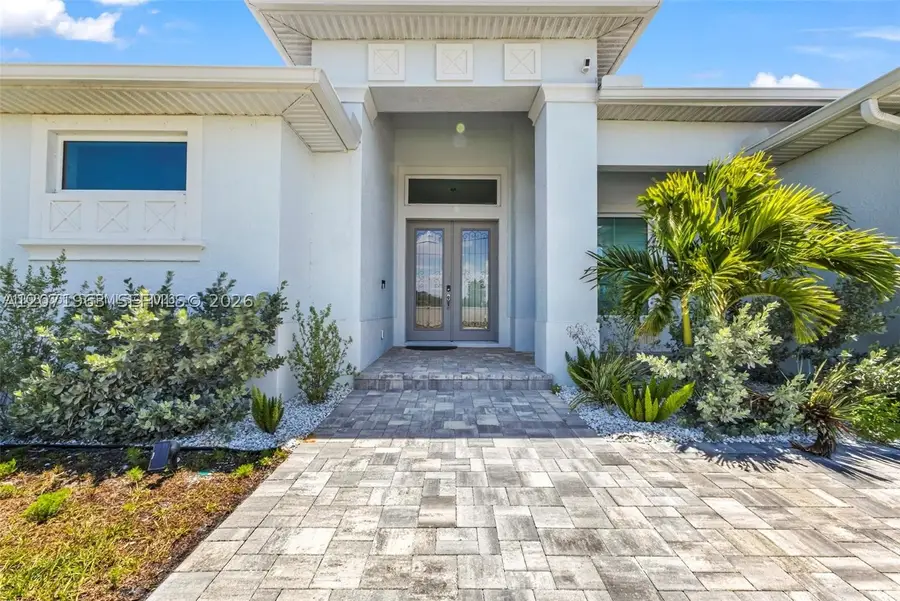 13926 Allamanda Cir, Grove City Rotonda, FL 33981 - #2