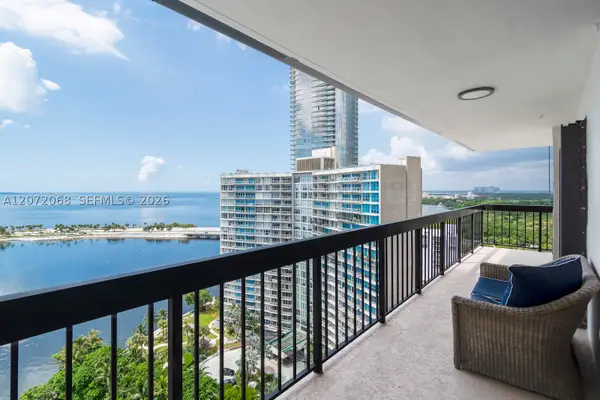 2333 Brickell Ave #2212, Miami, FL 33129