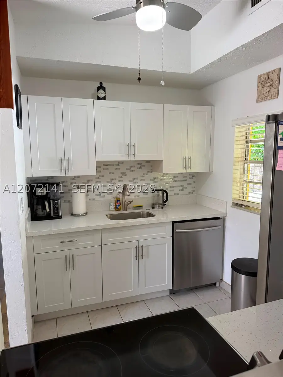 935 Polk St, Hollywood, FL 33019 - #3