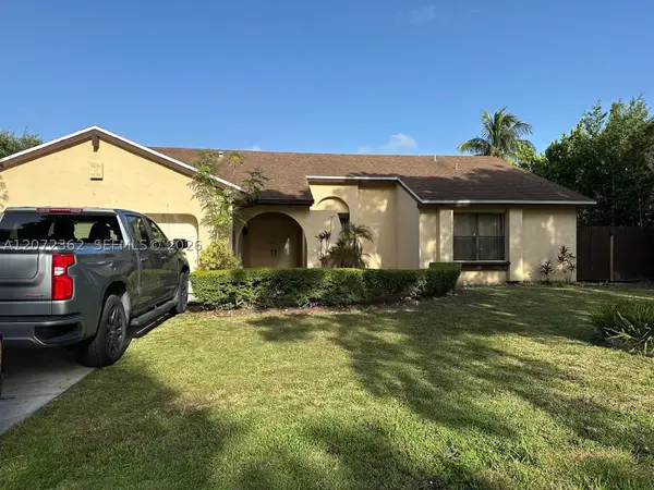4863 SW 148th Ct, Miami, FL 33185