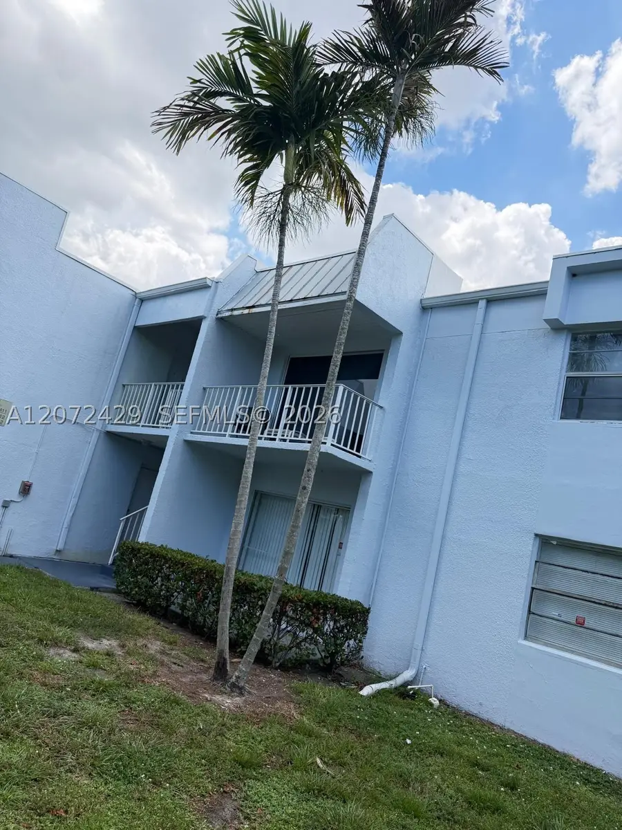 411 Executive Center Dr #109, West Palm Beach, FL 33401 - #3