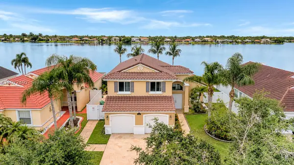 19156 NW 24th Ct, Pembroke Pines, FL 33029