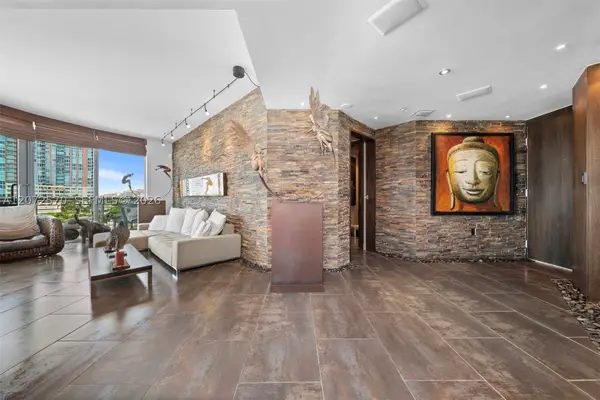 110 Washington Ave #1709, Miami Beach, FL 33139