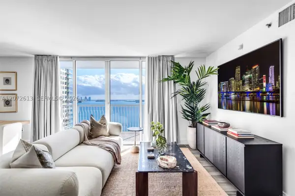 1200 Brickell Bay Dr #2501, Miami, FL 33131