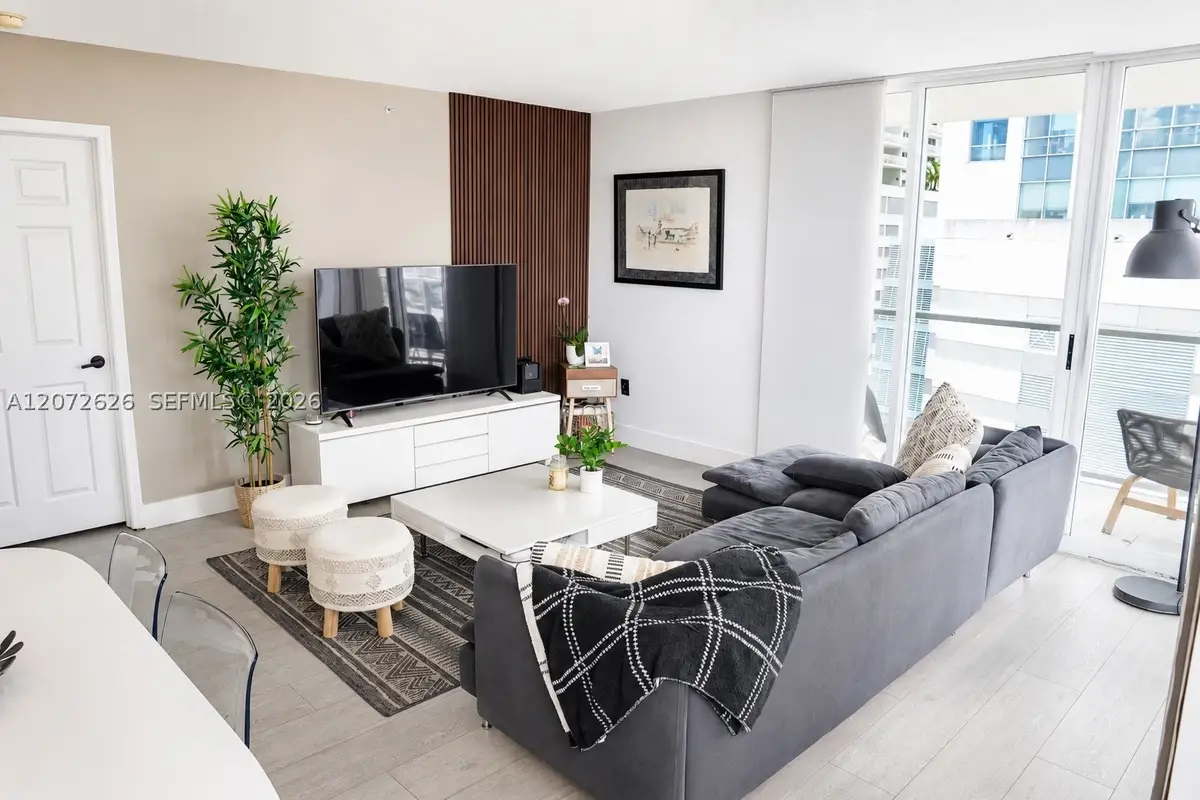 1155 Brickell Bay Dr #902, Miami, FL 33131 - #1