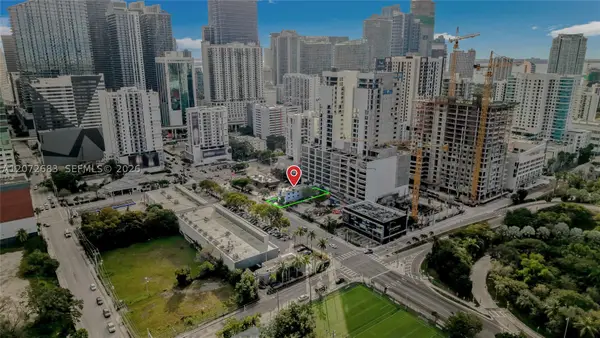 232 SW 8th St, Miami, FL 33130