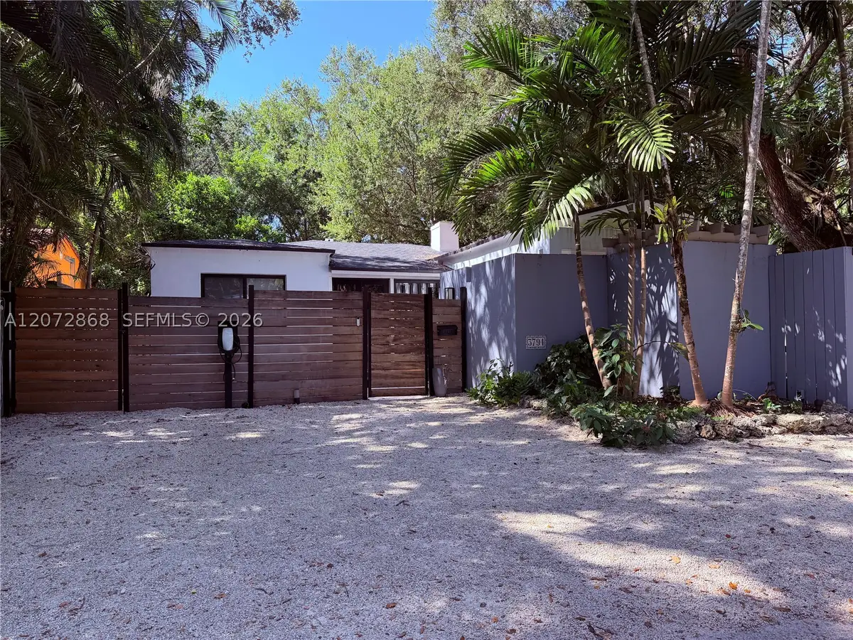 3794 Irvington Ave, Coconut Grove, FL 33133 - #1