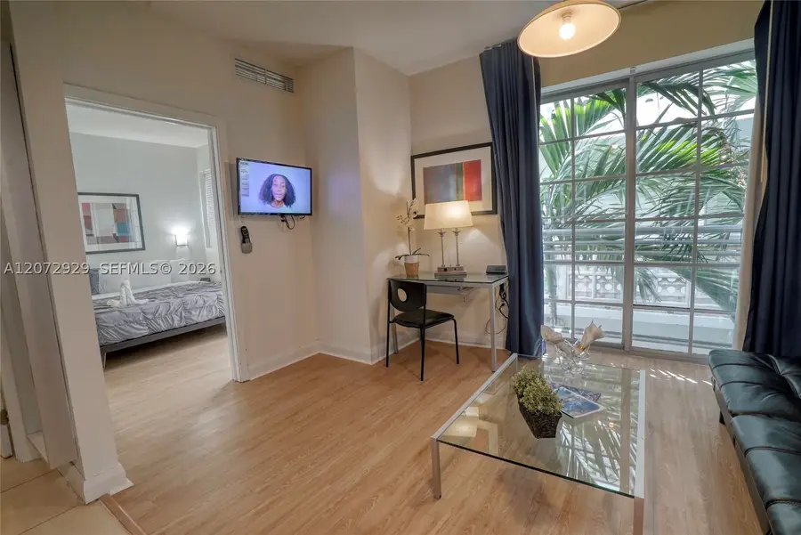 1036 Ocean Dr #B202, Miami Beach, FL 33139 - #3