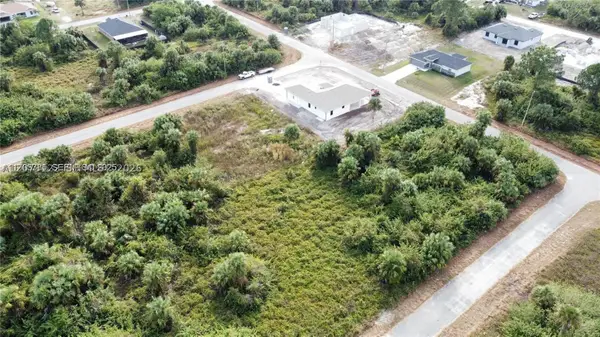 728 Cahn St E, Lehigh Acres, FL 33974