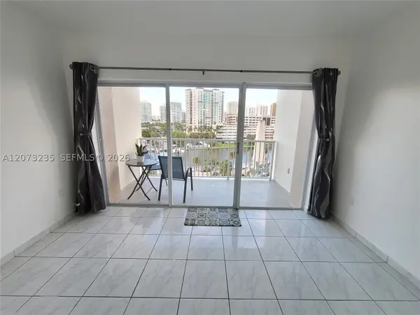 300 Bayview Dr #603, Sunny Isles Beach, FL 33160