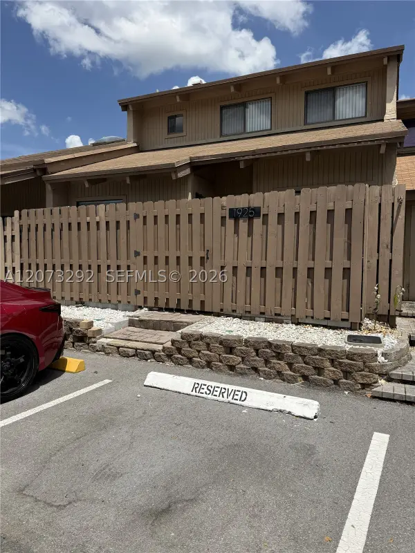 1925 SW 81st Ter, Davie, FL 33324