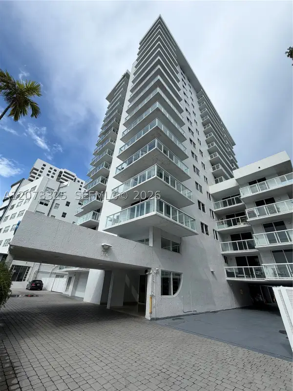 2457 Collins Ave #1405, Miami Beach, FL 33140