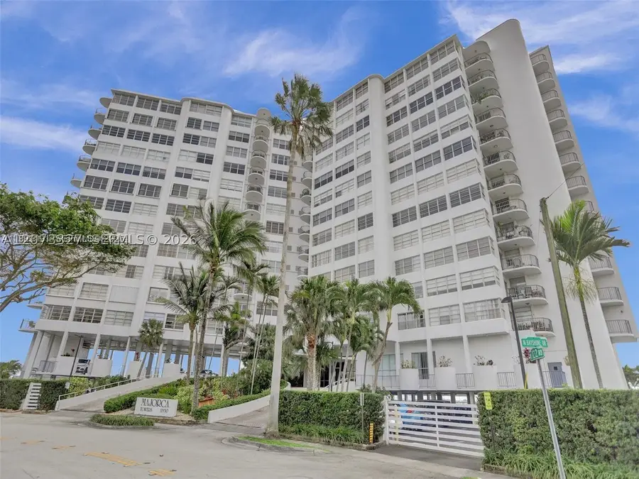 11930 N Bayshore Dr #1407, North Miami, FL 33181 - #3