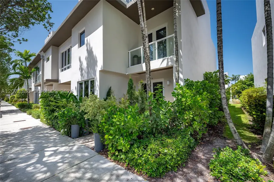 6428 NW 104th Ct, Doral, FL 33178 - #2