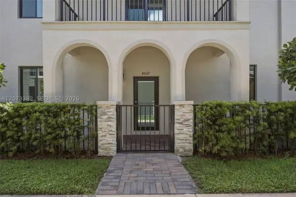 4532 NW 83 Psge, Doral, FL 33166