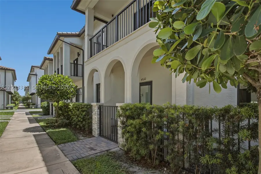 4532 NW 83 Psge, Doral, FL 33166 - #2