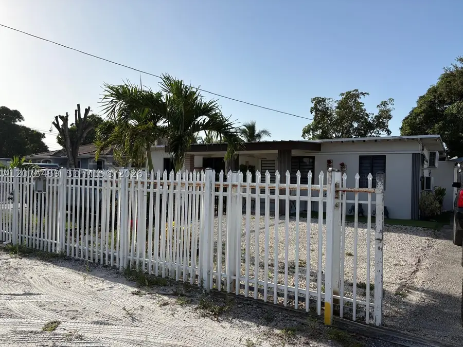 3001 NW 106th St, Miami, FL 33147 - #2