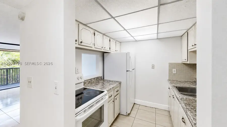 14201 N Kendall Dr #401D, Miami, FL 33186 - #3