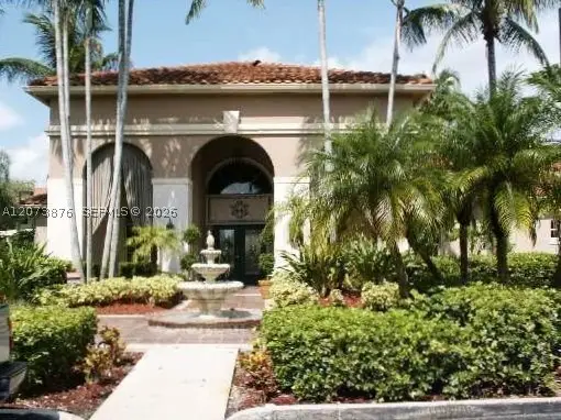 18328 NW 68th Ave #O, Hialeah, FL 33015