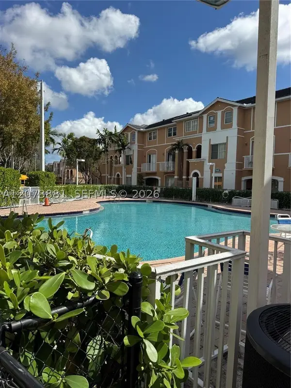 7080 NW 177th St #201-13, Hialeah, FL 33015