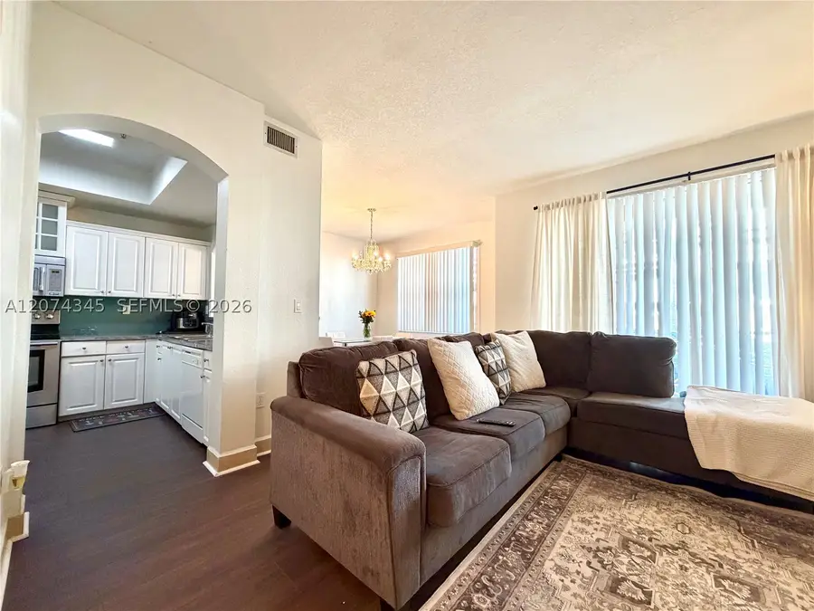8964 W Flagler St #107, Miami, FL 33174 - #3