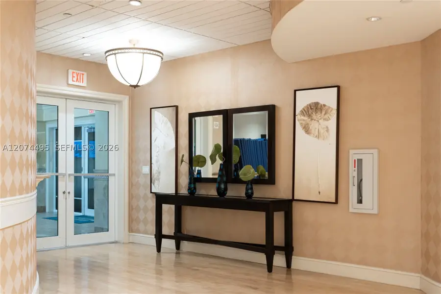 20000 E Country Club Dr #307, Aventura, FL 33180 - #2