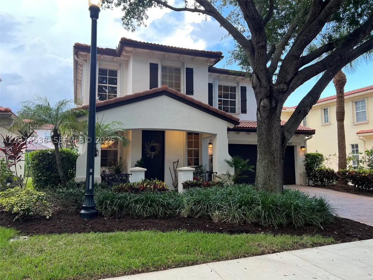 425 Pumpkin Dr, Palm Beach Gardens, FL 33410 - #1