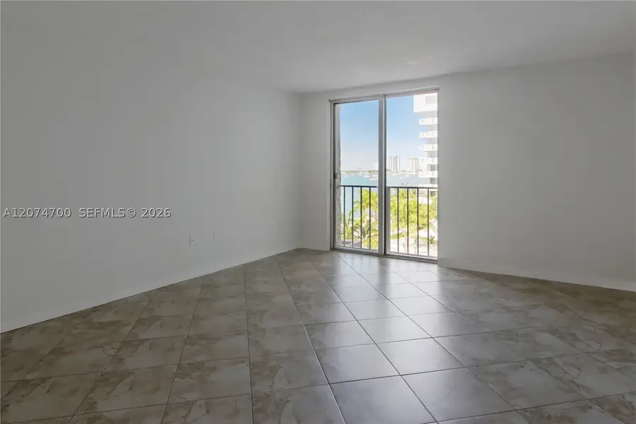 800 West Ave #509, Miami Beach, FL 33139 - #2