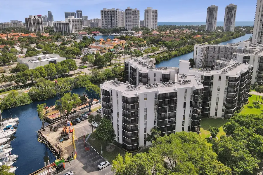 3401 N Country Club Dr #EI403, Aventura, FL 33180 - #3