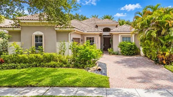 11955 NW 78th Pl, Parkland, FL 33076