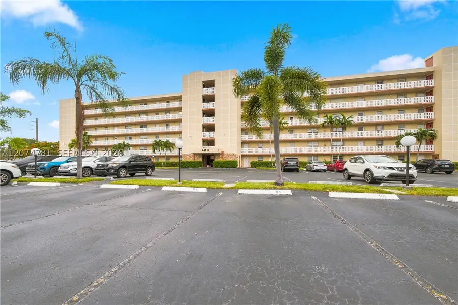 441 SE 3rd St #207, Dania Beach, FL 33004 - #2