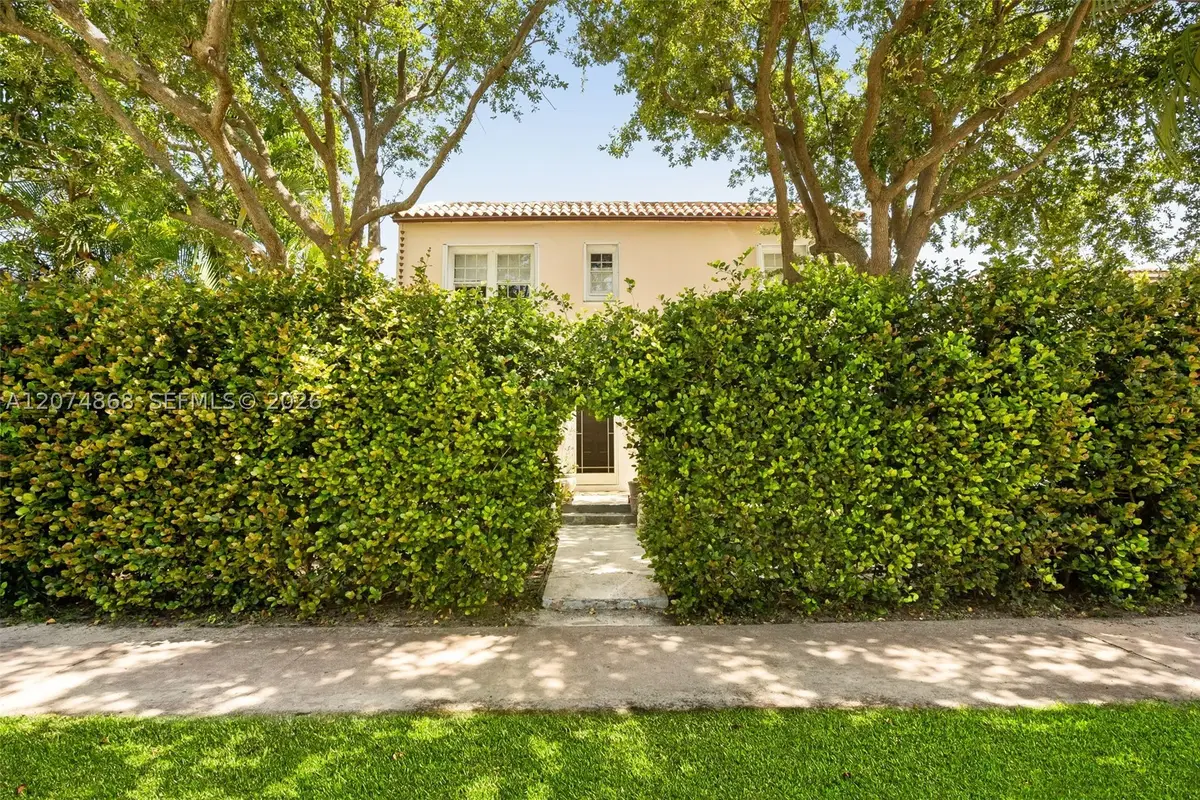 524 W 47th St, Miami Beach, FL 33140 - #1