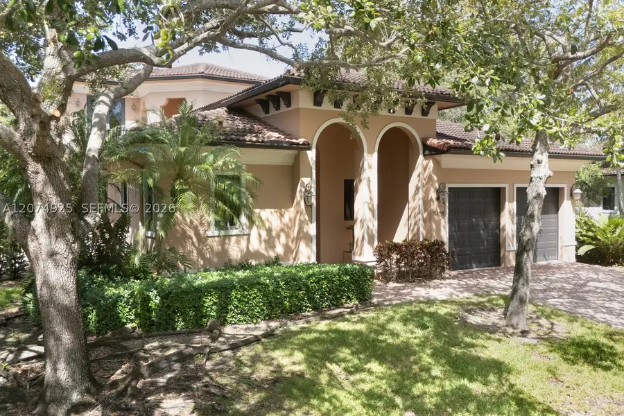 11404 Four Fillies Rd, Pinecrest, FL 33156 - #2
