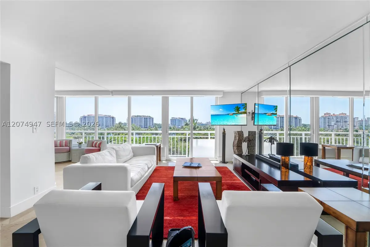 400 S Pointe Dr #505, Miami Beach, FL 33139 - #1