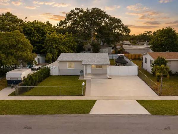 6416 Franklin St, Hollywood, FL 33024