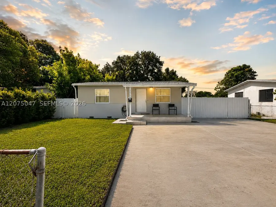 6416 Franklin St, Hollywood, FL 33024 - #2