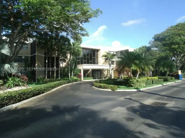 16500 Golf Club Rd #104, Weston, FL 33326