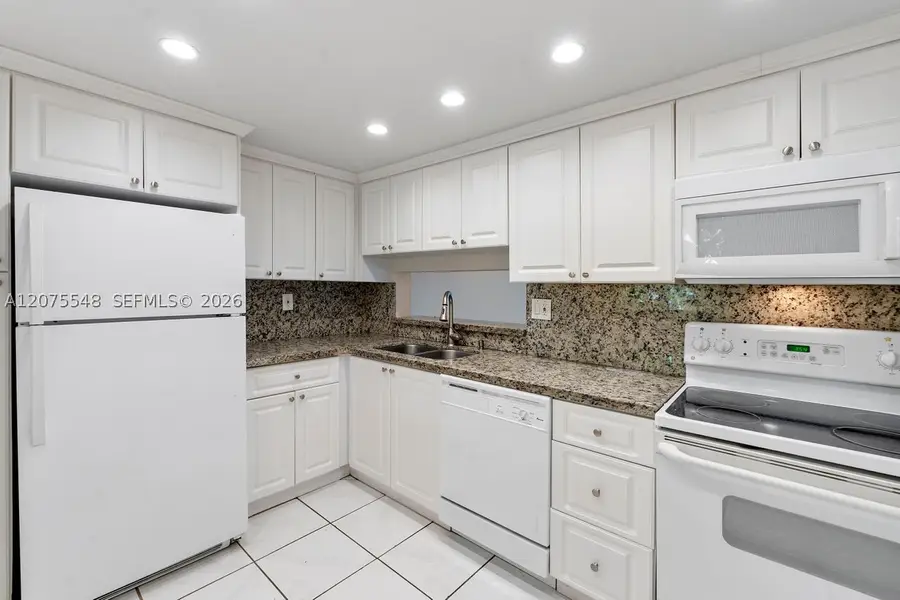 8420 SW 133rd Ave Rd #105, Miami, FL 33183 - #3