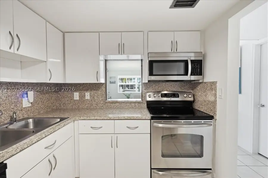 3105 NE 28th St #1B, Fort Lauderdale, FL 33308 - #2
