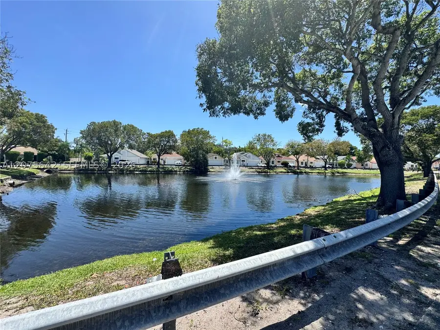 840 W Palm Run Dr, North Lauderdale, FL 33068 - #2