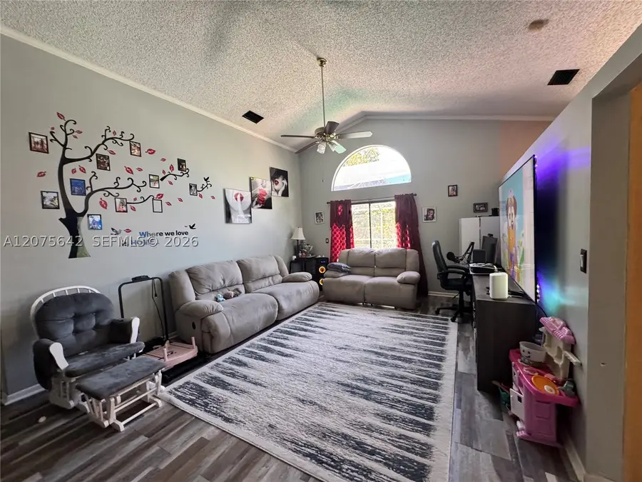 840 W Palm Run Dr, North Lauderdale, FL 33068 - #3